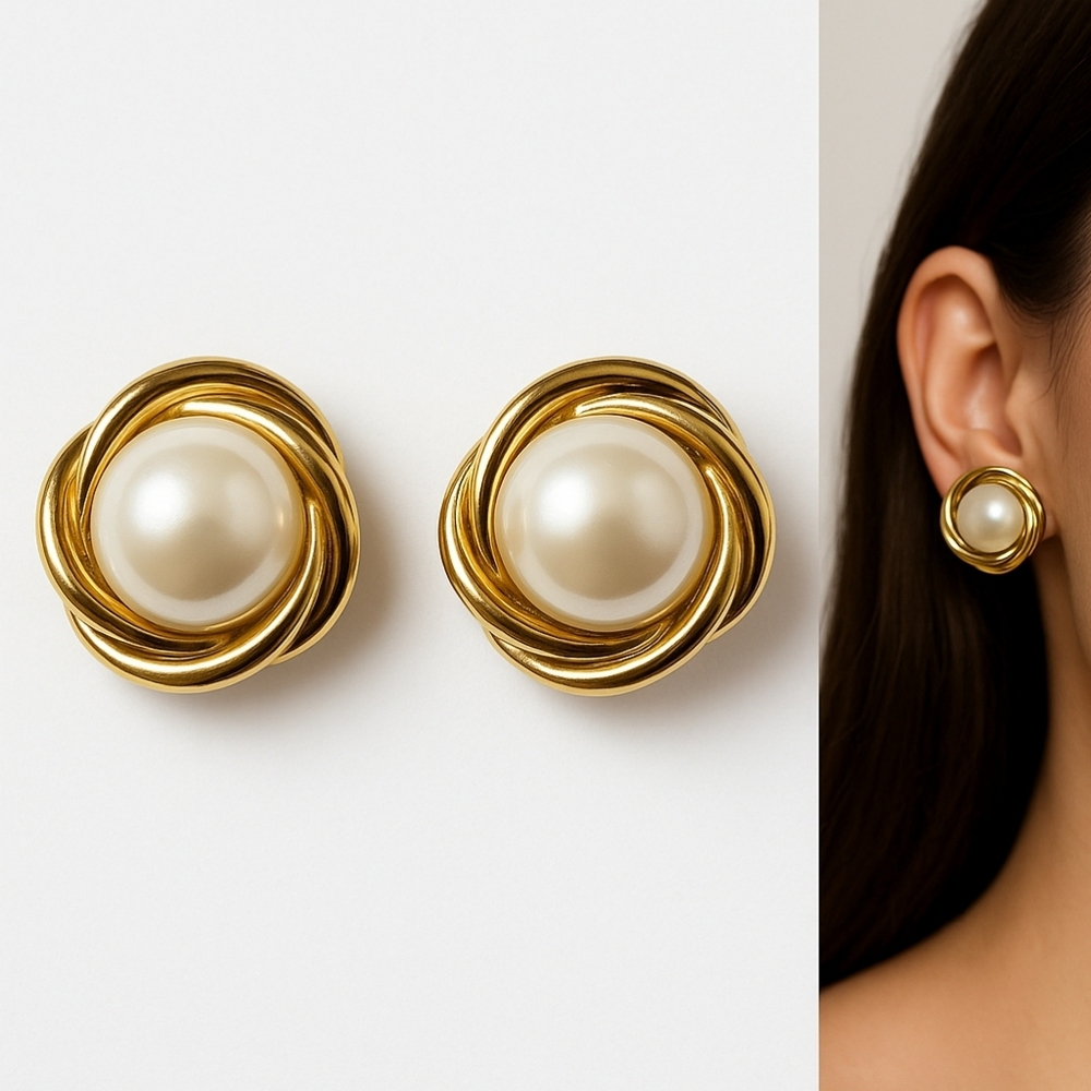 Vintage Richelieu Gold Tone Faux Pearl‎ Clip-On Earrings